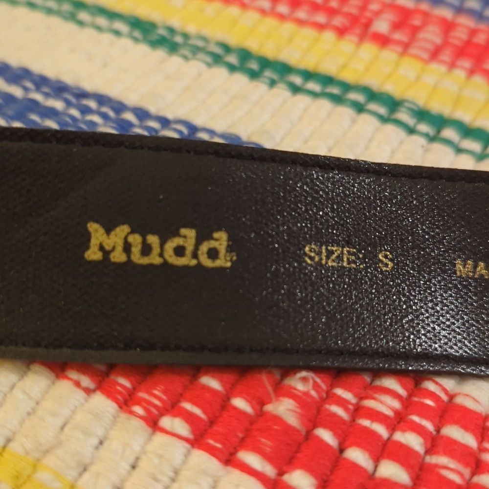 Vintage Red and Black Belt with Ornate Buckle - Picture 3 of 5